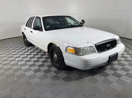 2011 FORD CROWN VICTORIA LX
