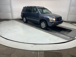 2002 TOYOTA HIGHLANDER LIMITED