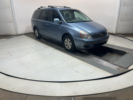 2012 KIA SEDONA LX