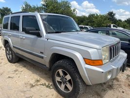 2008 JEEP COMMANDER SPORT