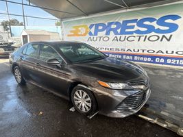 2020 TOYOTA CAMRY HYBRID LE