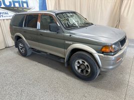 1997 MITSUBISHI MONTERO SPORT LS