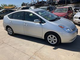2005 TOYOTA PRIUS 