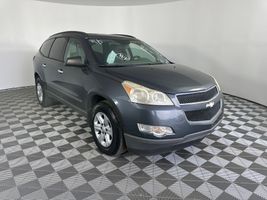 2011 CHEVROLET TRAVERSE LS