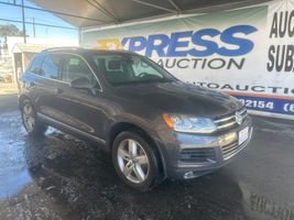2012 VOLKSWAGEN TOUAREG