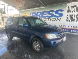 2004 TOYOTA HIGHLANDER BASE
