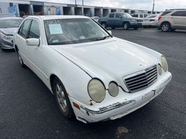 2001 MERCEDES-BENZ E CLASS E320