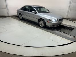 2004 VOLVO S80 BASE