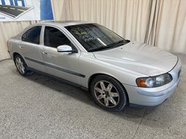 2004 VOLVO S60 BASE