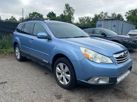 2011 SUBARU OUTBACK LIMITED