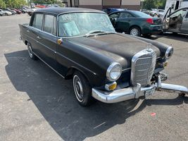 1965 MERCEDES-BENZ 190-CLASS 