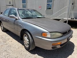 1996 TOYOTA CAMRY LE