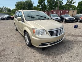 2011 CHRYSLER TOWN & COUNTRY 