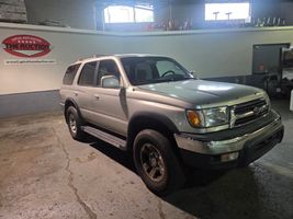 2000 TOYOTA 4RUNNER SR5