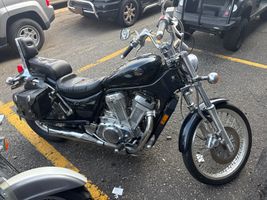 1993 SUZUKI `VS800GLP INTRUDER   