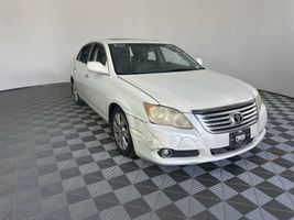 2008 TOYOTA AVALON XLS