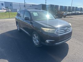 2013 TOYOTA HIGHLANDER LIMITED