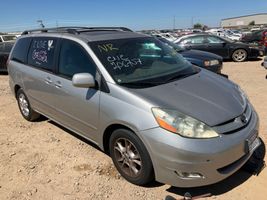 2006 TOYOTA SIENNA 