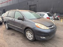 2009 TOYOTA SIENNA XLE