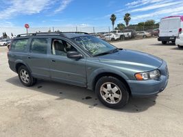 2001 VOLVO V70 XC