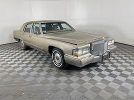 1991 CADILLAC BROUGHAM 