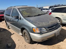 1998 TOYOTA SIENNA 