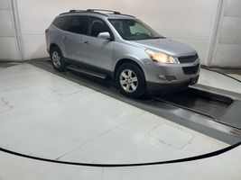 2011 CHEVROLET TRAVERSE LT