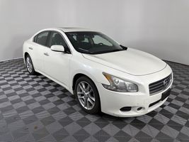 2010 NISSAN MAXIMA 