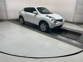 2015 NISSAN JUKE SV