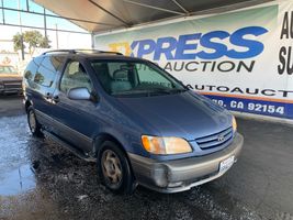 2003 TOYOTA SIENNA