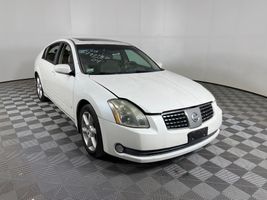 2004 NISSAN MAXIMA SE