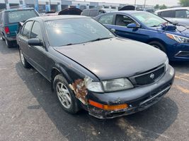 1995 NISSAN MAXIMA 