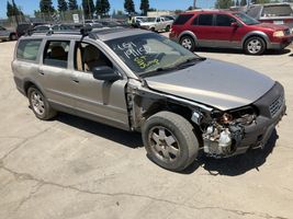 2001 VOLVO V70 XC