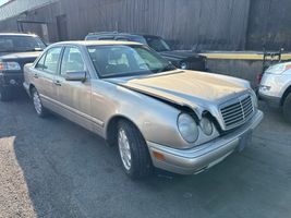 1998 MERCEDES-BENZ E CLASS E320