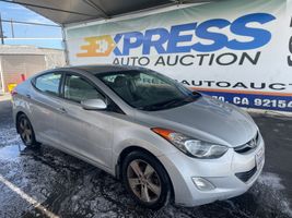 2013 HYUNDAI ELANTRA 