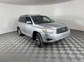 2010 TOYOTA HIGHLANDER BASE