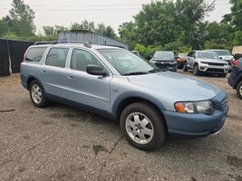 2002 VOLVO V70 XC