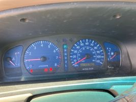 2001 TOYOTA SIENNA 