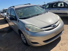 2006 TOYOTA SIENNA 