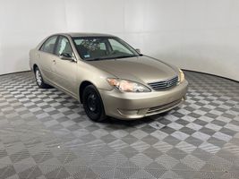 2005 TOYOTA CAMRY 