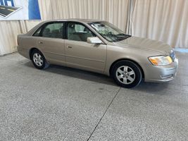 2000 TOYOTA AVALON 
