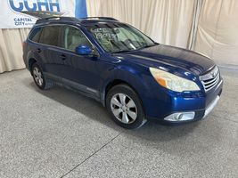 2010 SUBARU OUTBACK LIMITED