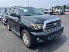 2014 TOYOTA SEQUOIA SR5