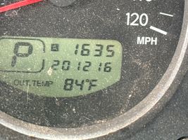 2005 SUBARU FORESTER XS
