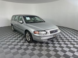 2003 VOLVO V70 BASE