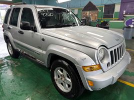 2006 JEEP LIBERTY SPORT