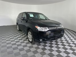 2014 MITSUBISHI OUTLANDER SE