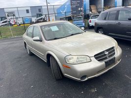 2000 NISSAN MAXIMA 