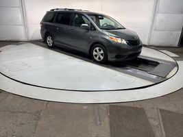 2012 TOYOTA SIENNA LE 8-PASSENGER
