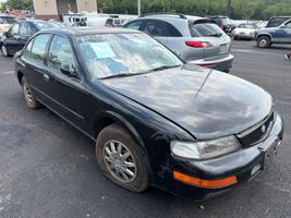 1995 NISSAN MAXIMA 